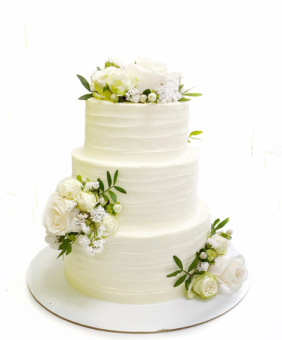 Торт с живыми цветами свадебный